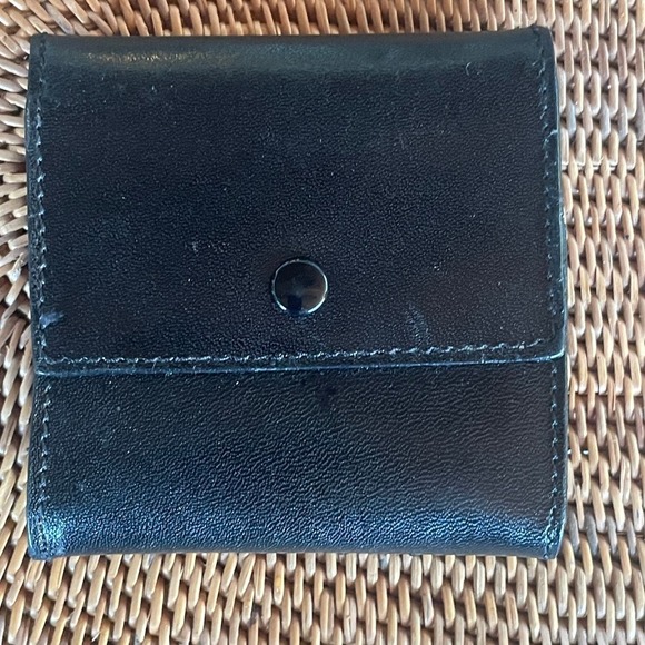 MANNELLI Florence Tri-Fold Black Small Wallet - Picture 14 of 16